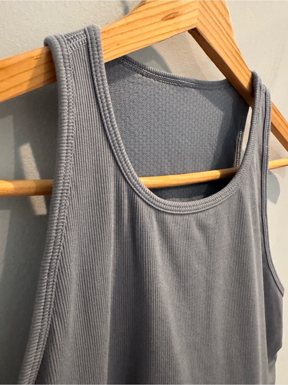 Vuori Pose Plyo Tank in Blue Slate, Size L - Picture 4 of 8